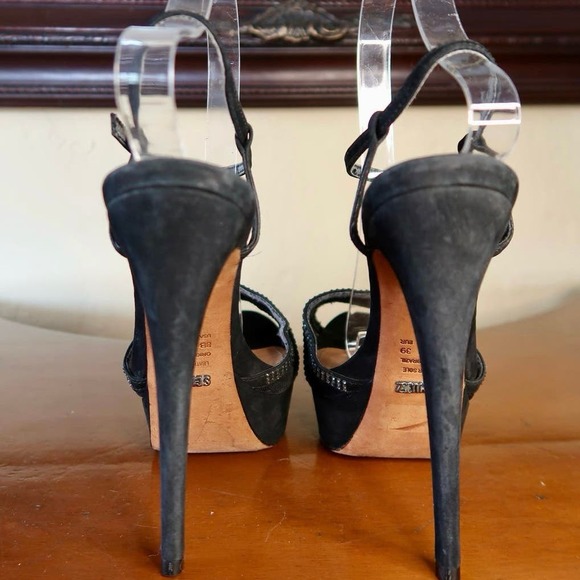 Schutz Sandals Black Flared Heels Ankle Embellished Size 8 - Picture 4 of 9